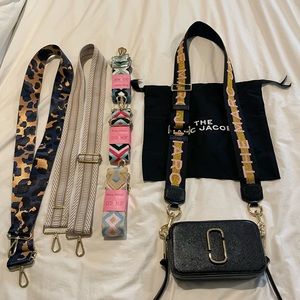 LIKE NEW- Marc Jacobs Snapshot Crossbody Camera Bag black/cream with gold